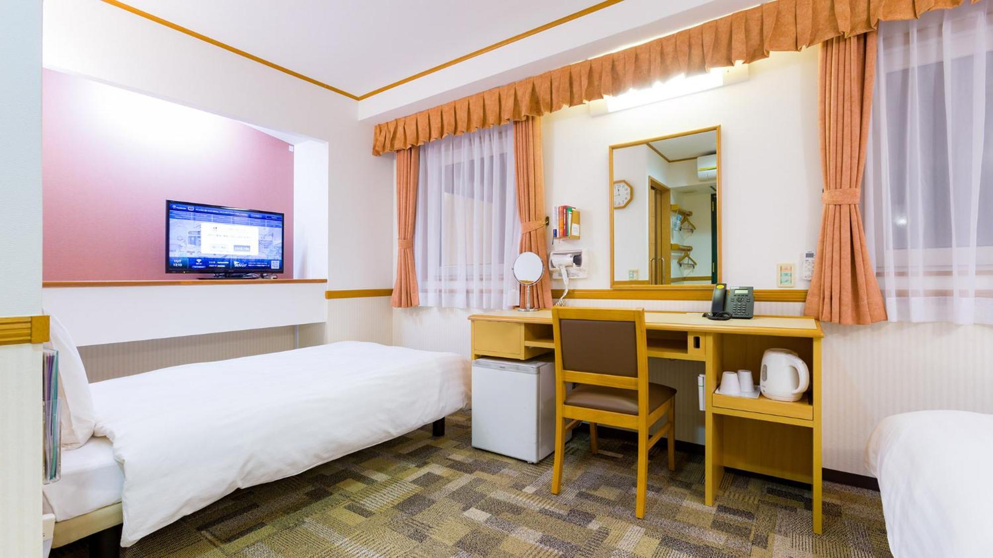 Toyoko Hiroshima-eki Minami-guchi Migi 3* Hiroshima
