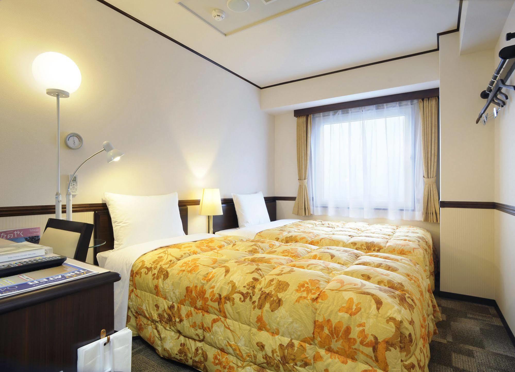 Toyoko Hiroshima-eki Minami-guchi Migi Hotel