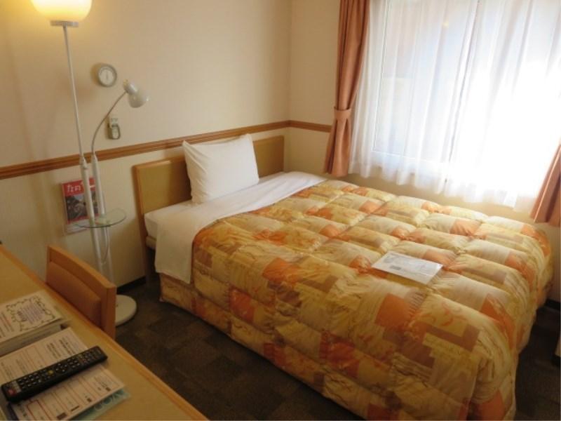 Toyoko Hiroshima-eki Minami-guchi Migi Hiroshima